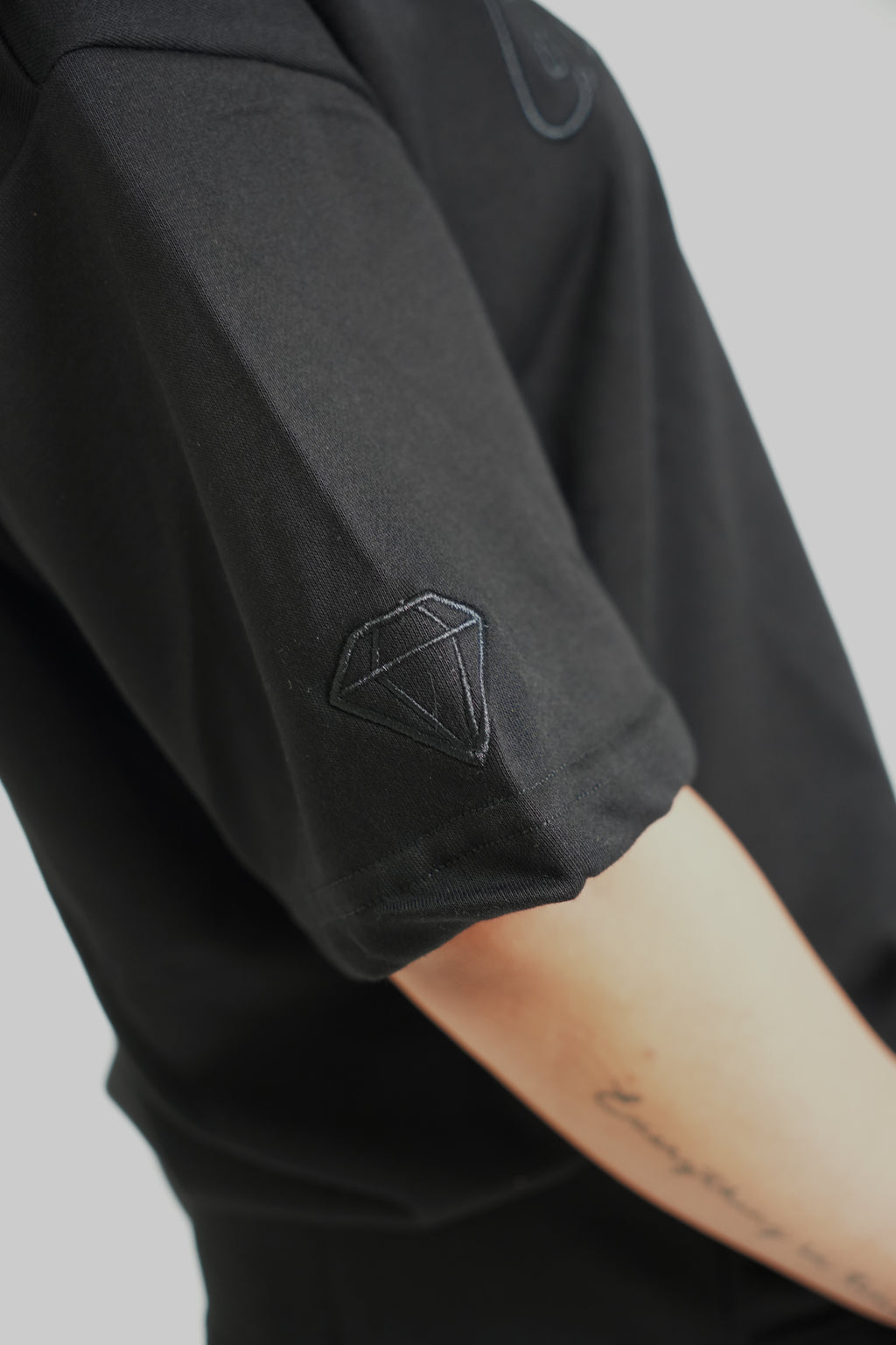 Pure Black Tee - C I R J O I