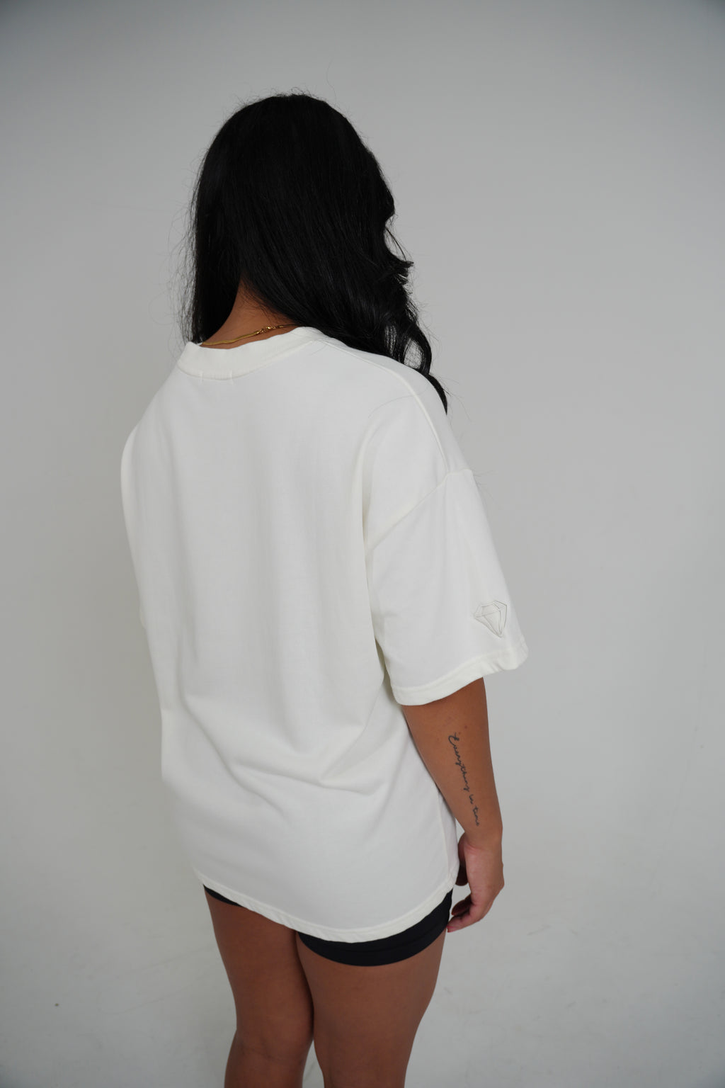 Off White Tee - C I R J O I