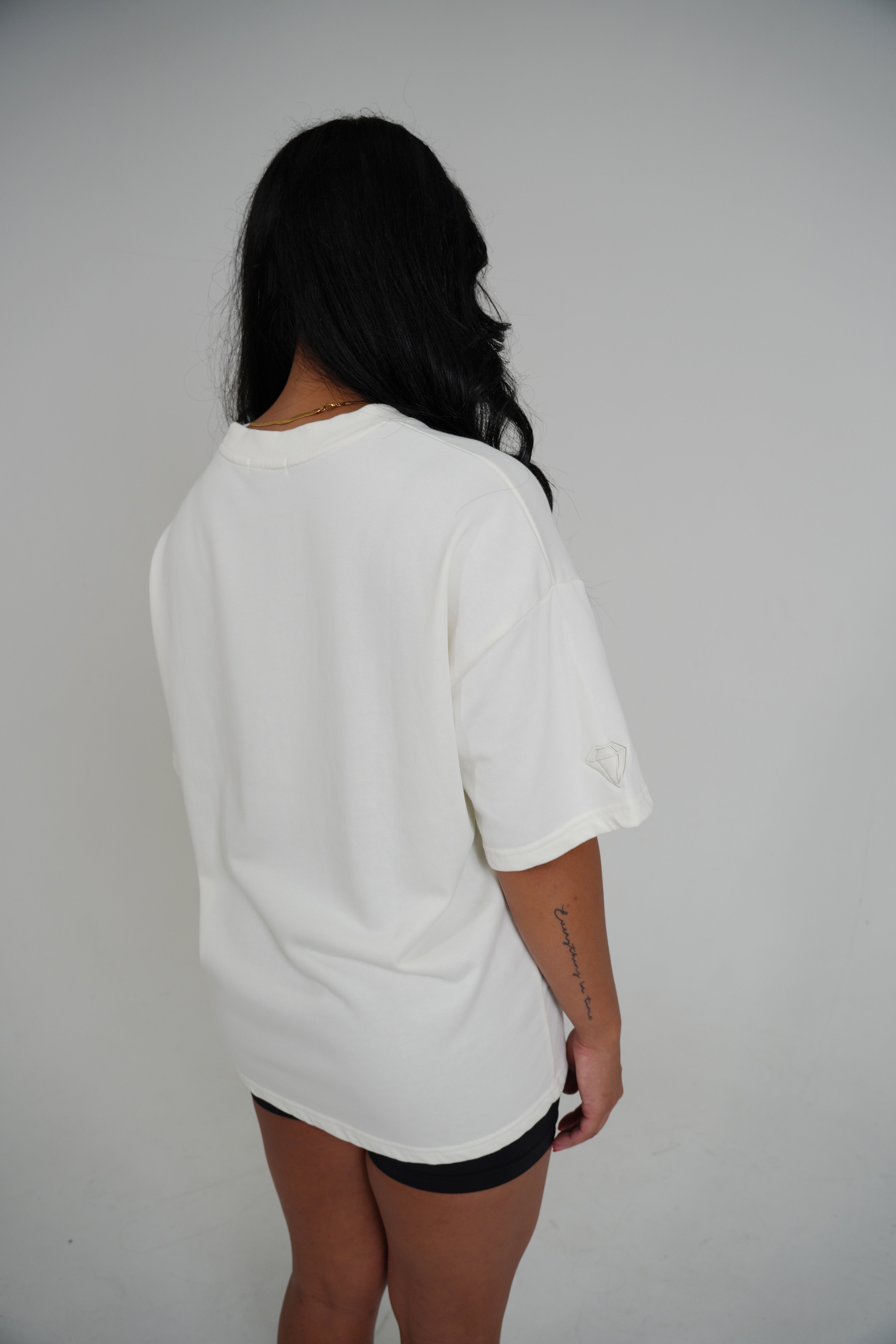 Off White Tee - C I R J O I