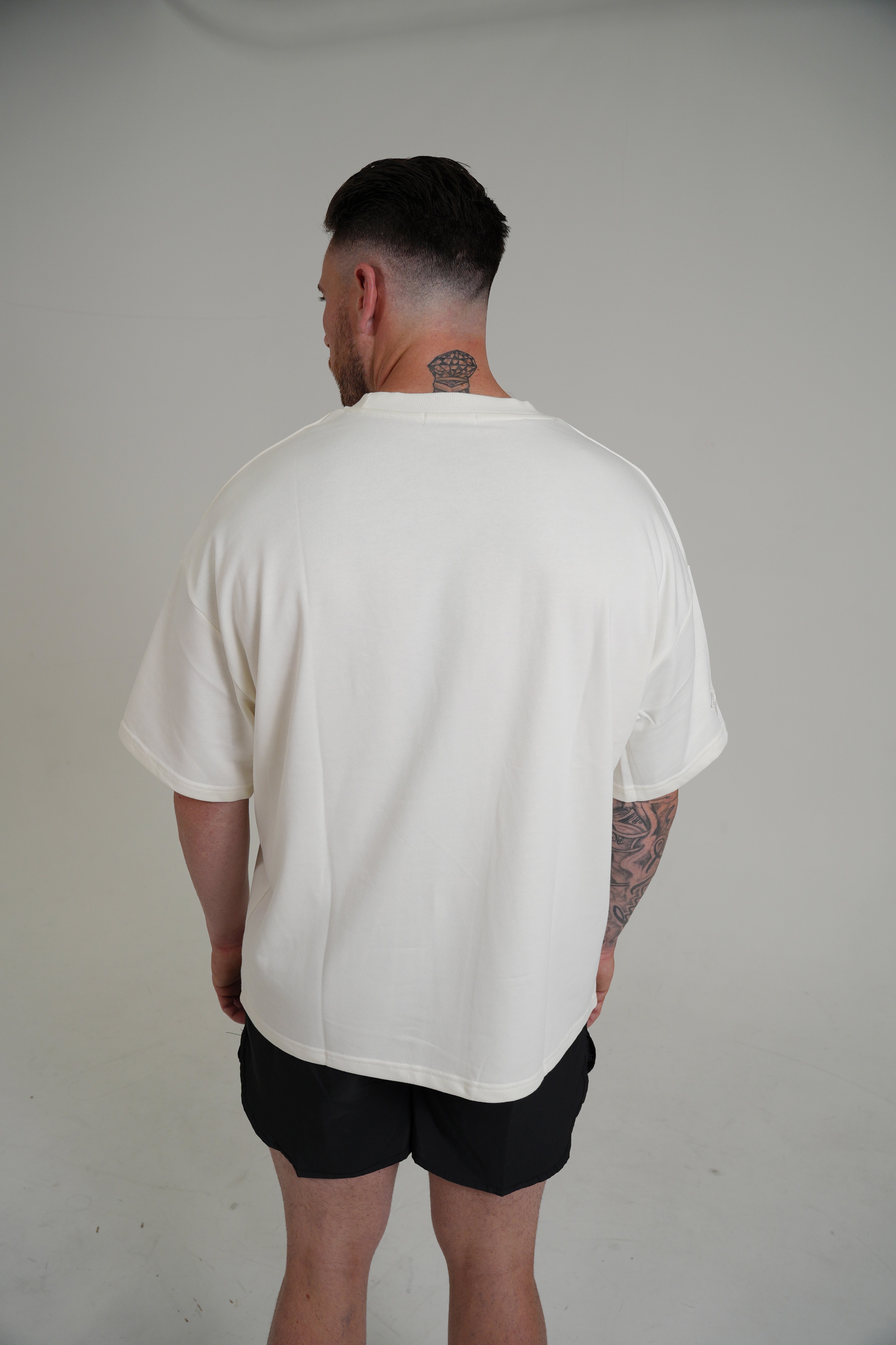 Off White Tee - C I R J O I