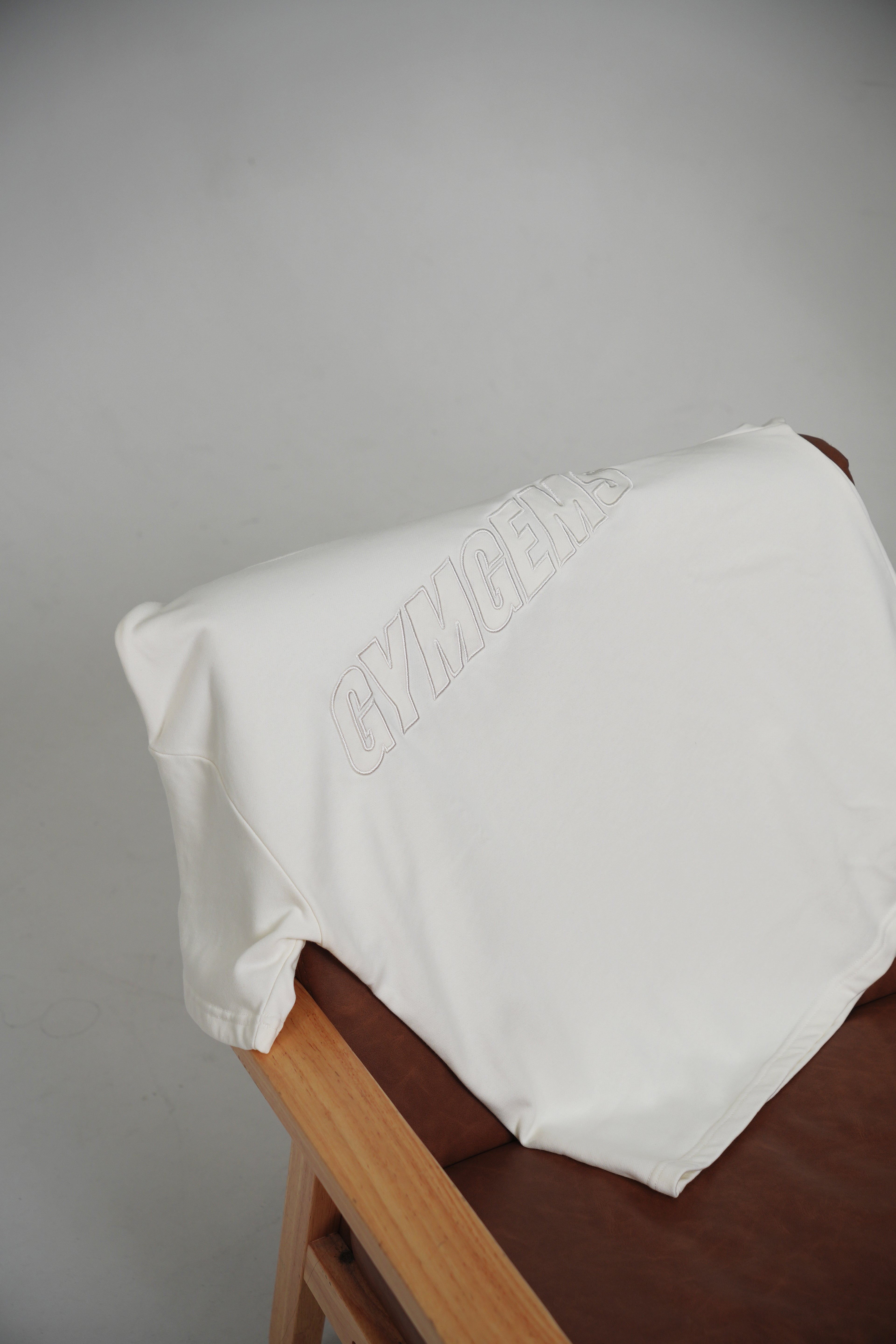 Off White Tee - C I R J O I