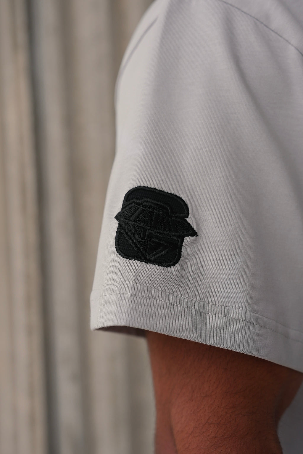 Classic Gem Tee - Concrete Grey - C I R J O I