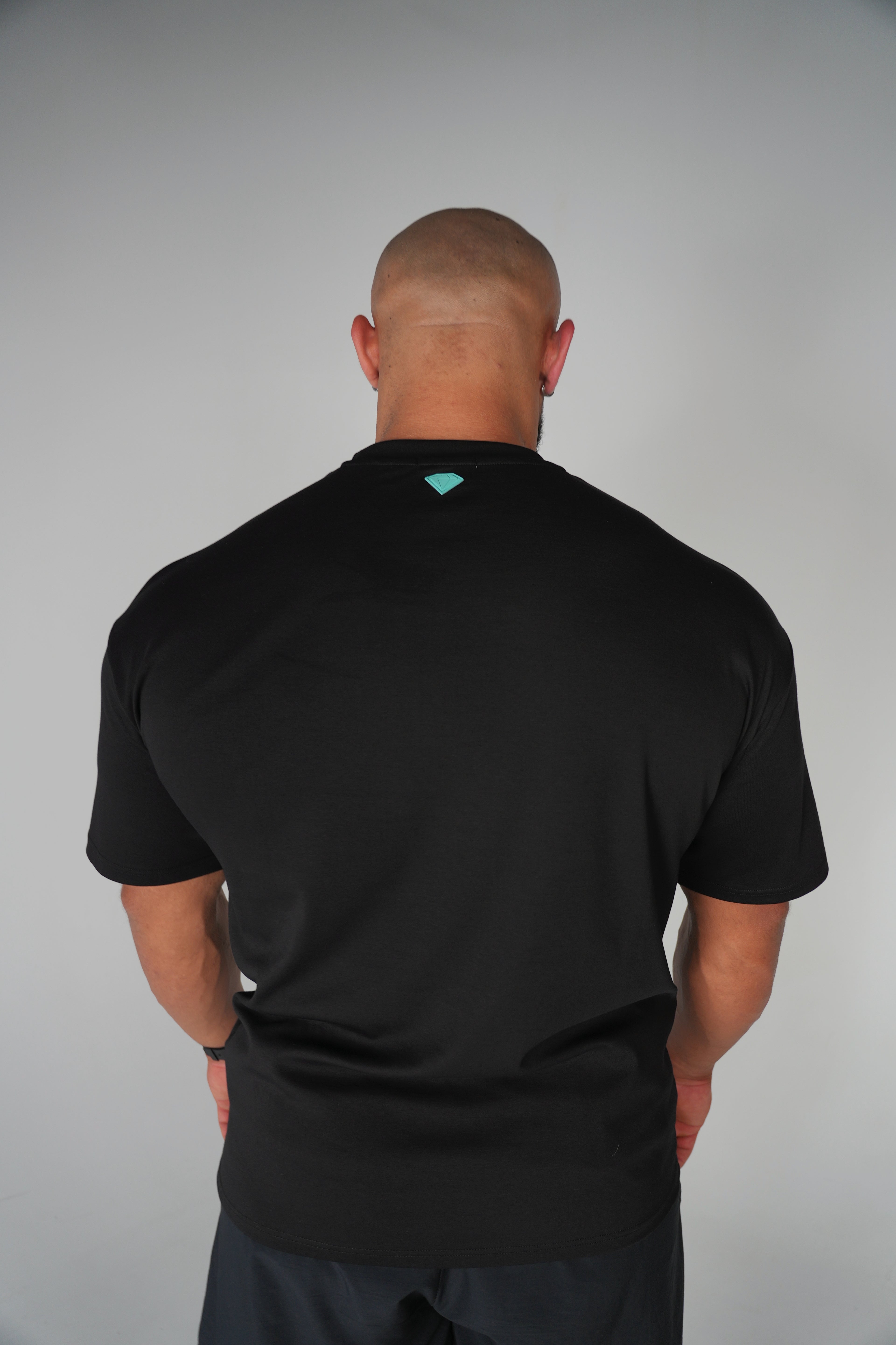 Black Lux Tee - C I R J O I